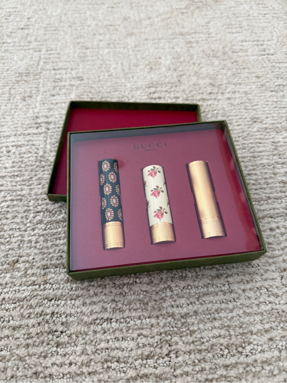 NWT Gucci Lipstick Trio in Rouge - Picture 1 of 5